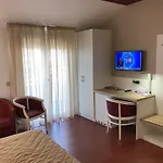 Dal Ponte מלון 3*