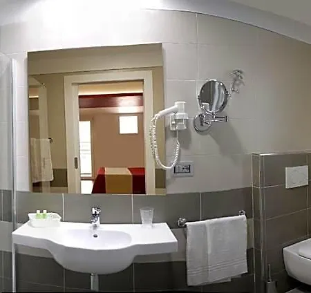 Dal Ponte Szálloda 3*