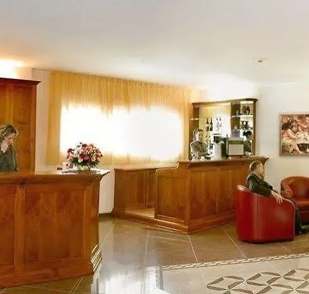 Hotel Dal Ponte 3*